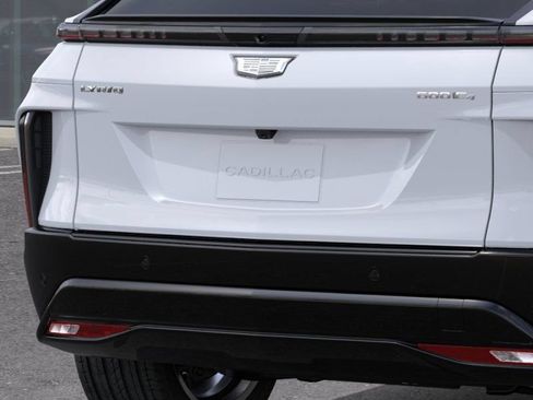Used 2026 Cadillac Lyriq Signature Sport w/ LPO, Floor Liner Package AWD/4WD image 15