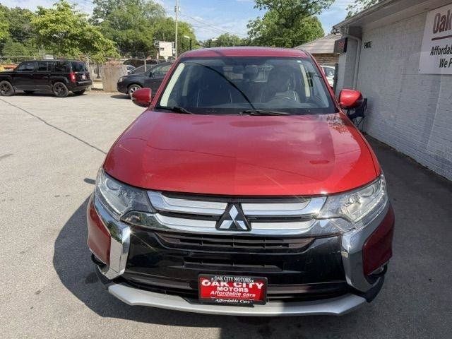 Used 2017 Mitsubishi Outlander SEL AWD/4WD image 3