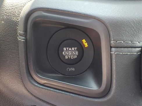 Used 2024 Jeep Wrangler Unlimited Sahara AWD/4WD image 10