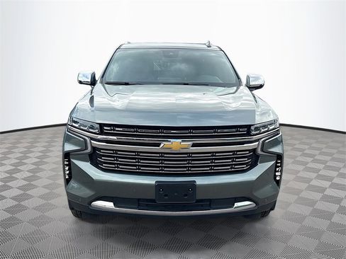 Used 2023 Chevrolet Suburban Premier image 2