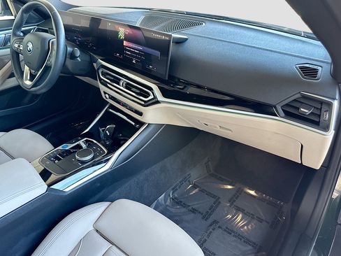 Used 2023 BMW i4 eDrive35 w/ Premium Package image 30