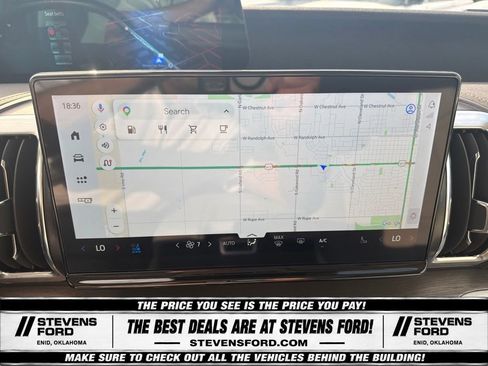 Used 2025 Ford Expedition Platinum w/ Driver's Package AWD/4WD image 32