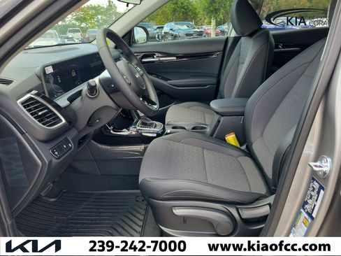 New 2026 Kia Seltos S FWD image 19