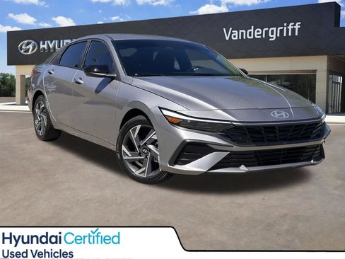 Used 2025 Hyundai Elantra Sport image 1