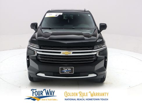 Used 2021 Chevrolet Suburban LT AWD/4WD image 9