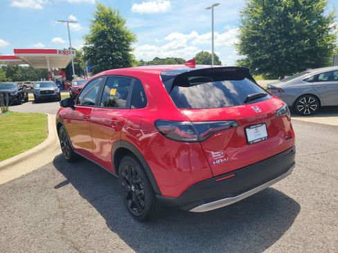 Used 2024 Honda HR-V Sport image 5