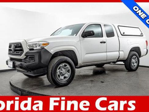 Used 2019 Toyota Tacoma SR image 1