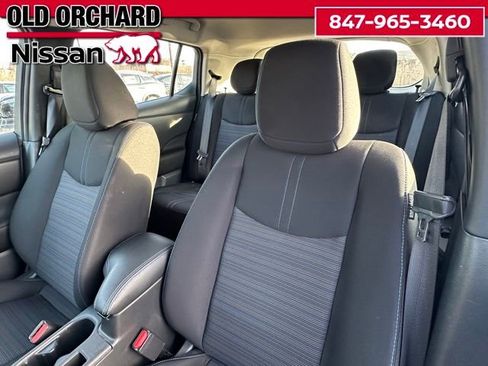 Used 2025 Nissan Leaf S image 12