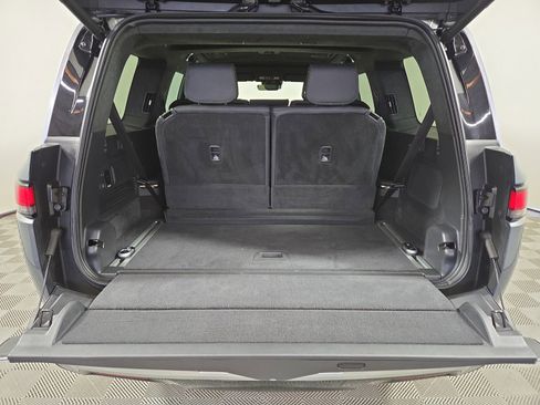 Used 2022 Rivian R1S Launch Edition image 32