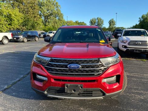 Used 2020 Ford Explorer XLT w/ Equipment Group 202A AWD/4WD image 6