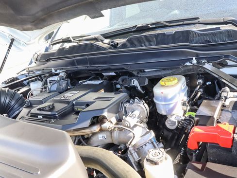 Used 2024 RAM 2500 Big Horn image 21