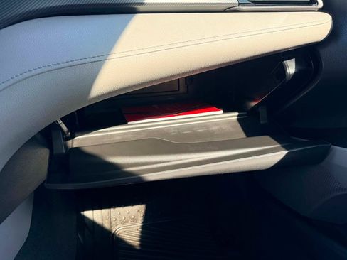 Used 2021 Toyota Camry LE FWD image 19