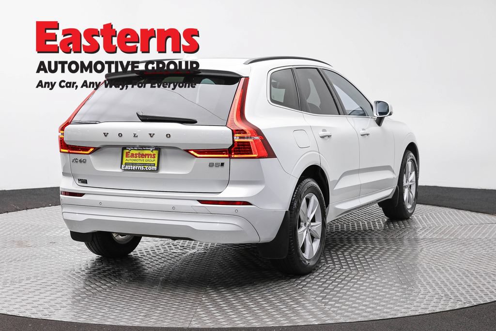 Used 2022 Volvo XC60 B5 Momentum AWD/4WD image 6