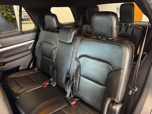 Used 2017 Ford Explorer XLT w/ Equipment Group 202A image 42