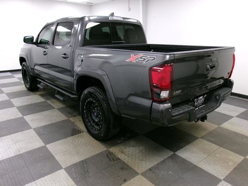Used 2018 Toyota Tacoma SR5 image 2