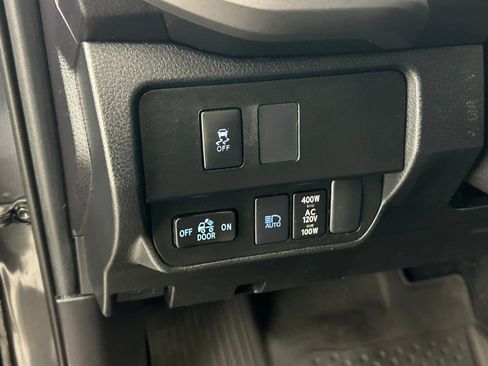 Used 2021 Toyota Tacoma TRD Off-Road w/ Technology Package AWD/4WD image 27
