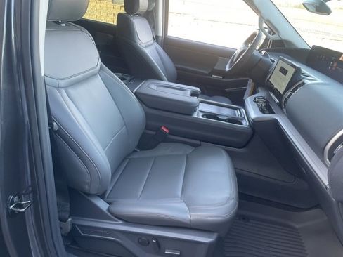 New 2025 Ford Expedition Active image 55