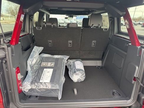 New 2025 Ford Bronco Badlands image 12