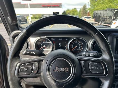 Used 2018 Jeep Wrangler Unlimited Sport S AWD/4WD image 26