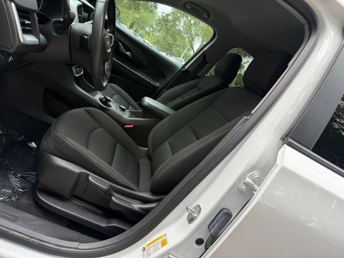 Used 2024 GMC Terrain SLE FWD image 24