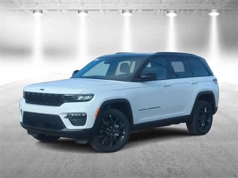 New 2025 Jeep Grand Cherokee Limited image 1