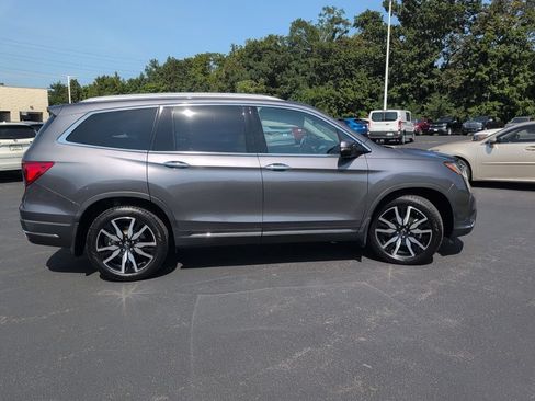 Used 2021 Honda Pilot Touring image 6