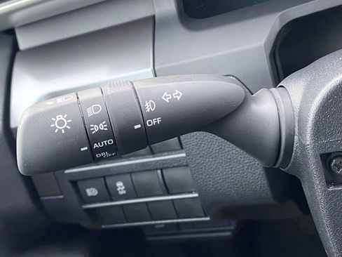 Used 2025 Toyota Tacoma 2WD Double Cab image 24