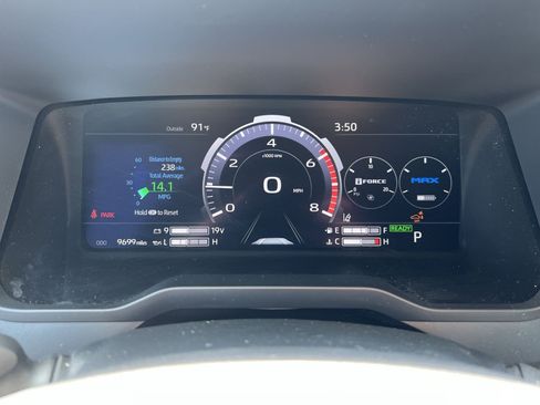 Used 2024 Toyota Tundra Limited AWD/4WD image 17