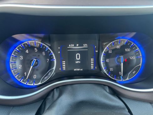 Used 2024 Chrysler Voyager LX image 16