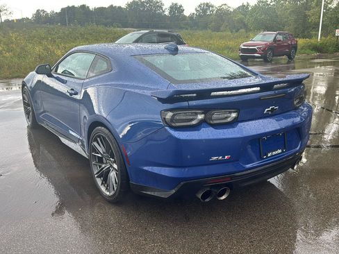 Used 2021 Chevrolet Camaro ZL1 RWD image 3