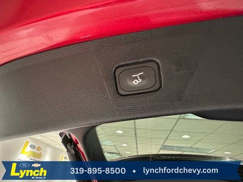 Used 2021 Ford Edge ST-Line FWD image 18