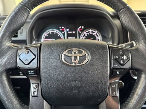 Used 2021 Toyota 4Runner TRD Off-Road Premium AWD/4WD image 25
