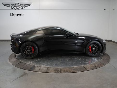 Used 2019 Aston Martin V8 Vantage Coupe image 6