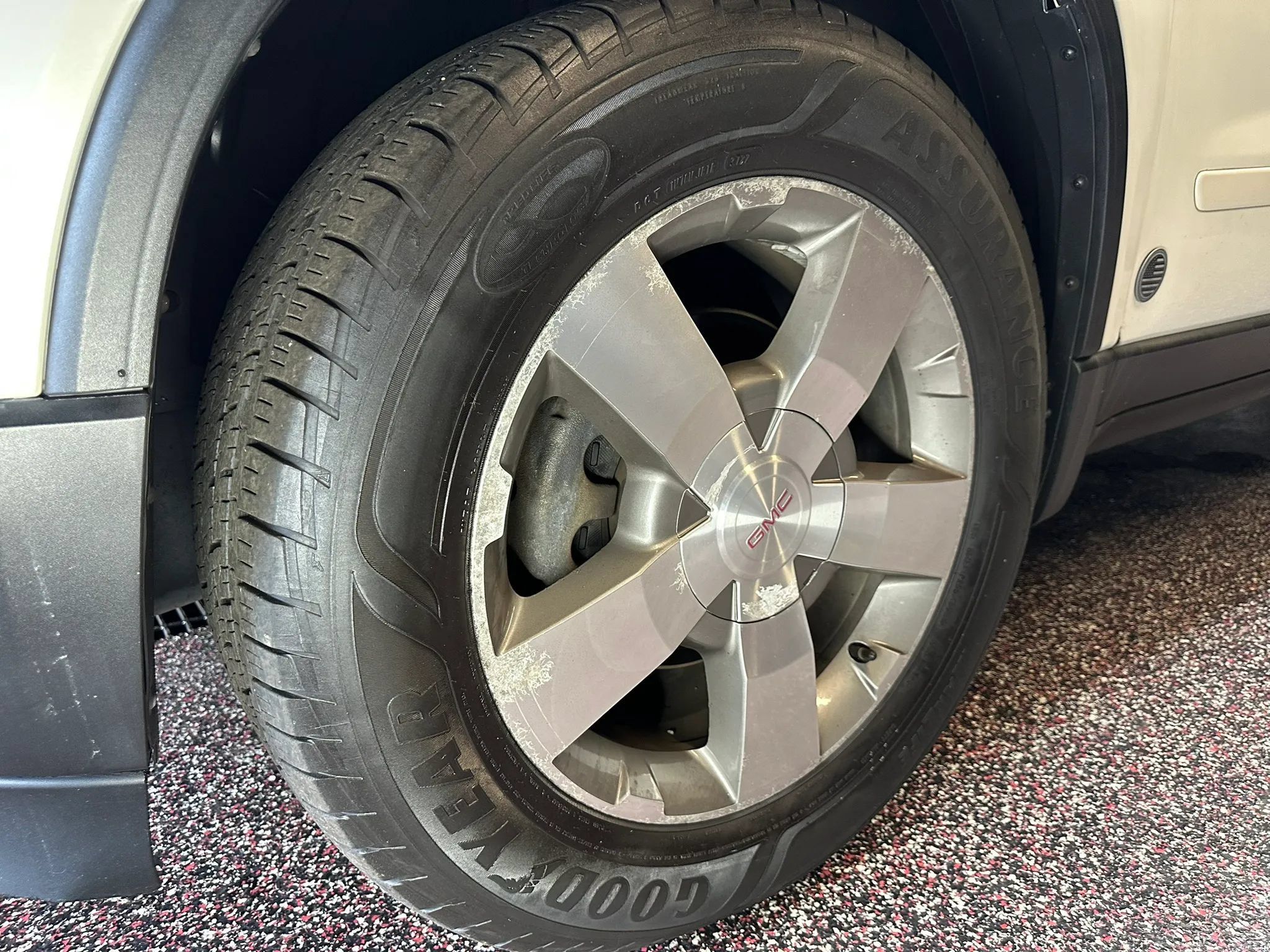 Used 2012 GMC Acadia SLT AWD/4WD image 29