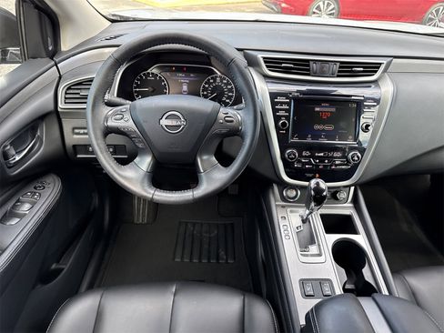 Used 2024 Nissan Murano SV w/ SV Midnight Edition Package image 12