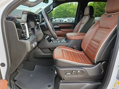 Used 2024 GMC Sierra 2500 Denali Ultimate image 17