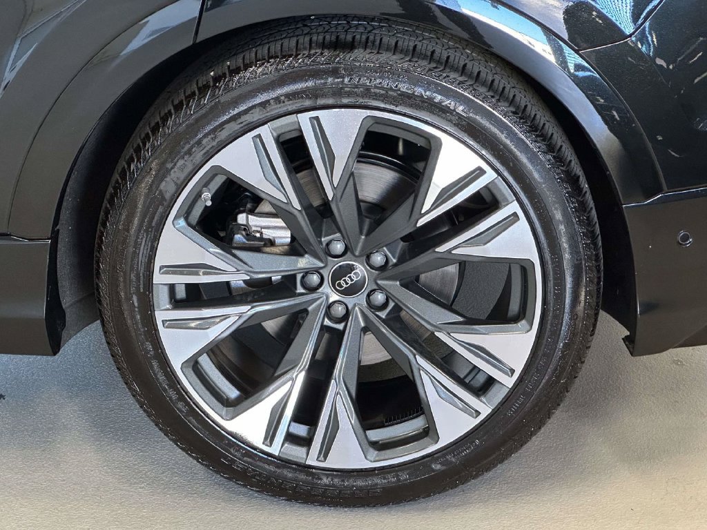 Used 2026 Audi Q8 Premium Plus AWD/4WD image 7