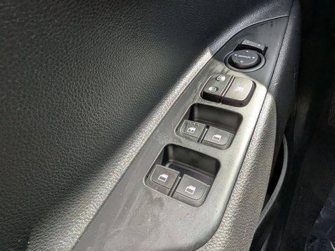 Used 2023 Kia Rio S image 29