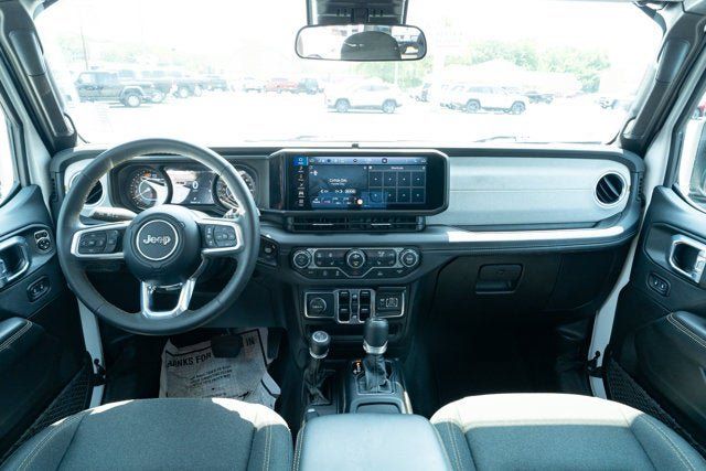 Certified 2025 Jeep Wrangler Unlimited Sahara AWD/4WD image 31