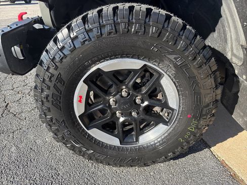 Used 2021 Jeep Wrangler Unlimited Rubicon w/ Dual Top Group image 7