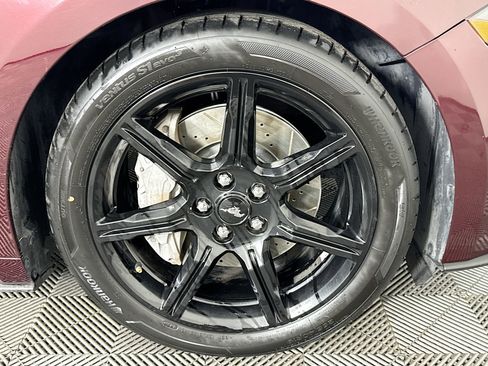 Used 2018 Ford Mustang GT w/ Black Accent Package RWD image 27