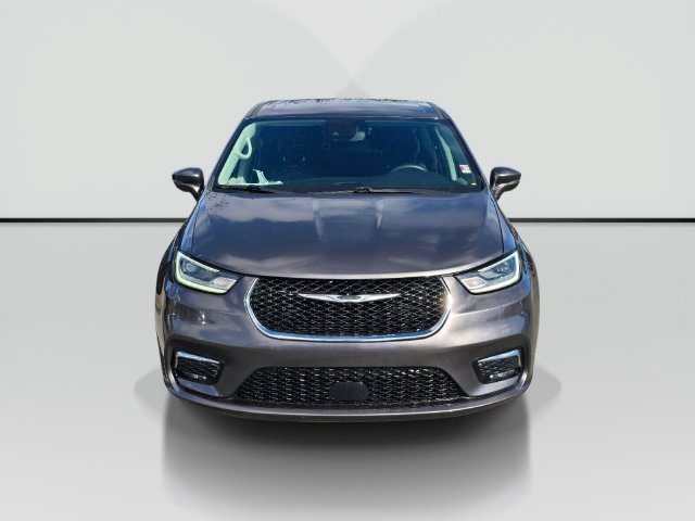 Used 2022 Chrysler Pacifica Touring-L FWD image 8