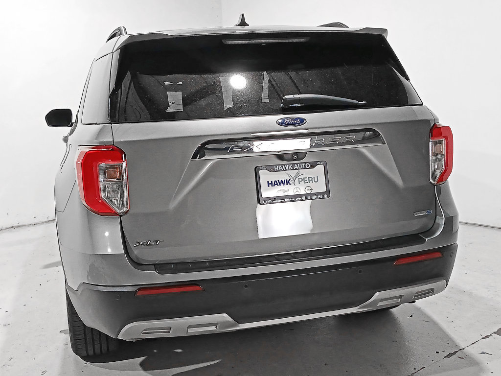Used 2020 Ford Explorer XLT w/ Equipment Group 202A AWD/4WD image 5