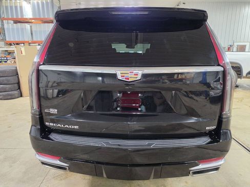 Used 2022 Cadillac Escalade ESV Luxury AWD/4WD image 8