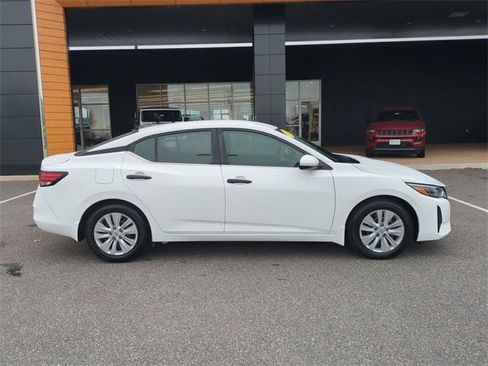 Used 2024 Nissan Sentra S image 3