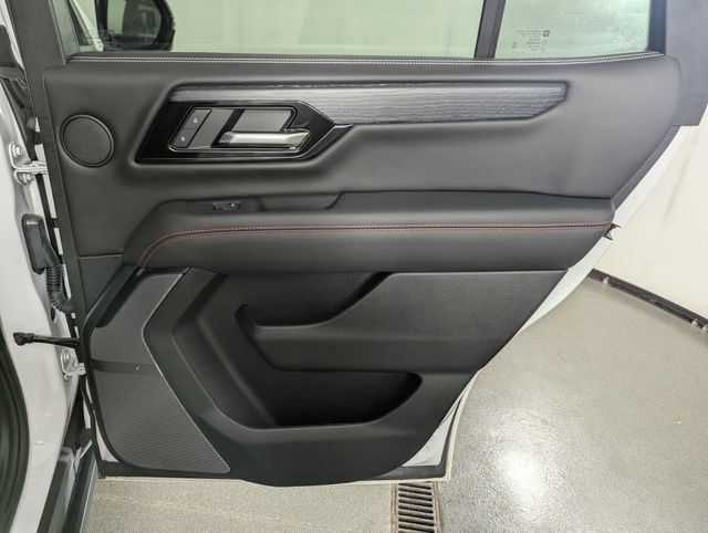 Used 2026 GMC Yukon AT4 Ultimate AWD/4WD image 19