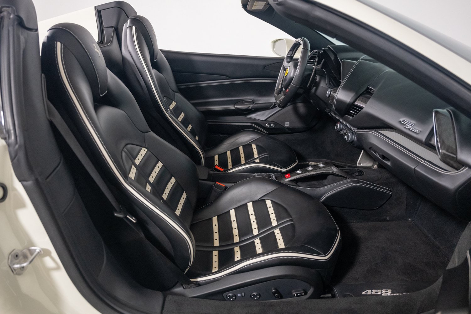 Certified 2017 Ferrari 488 Spider RWD image 32