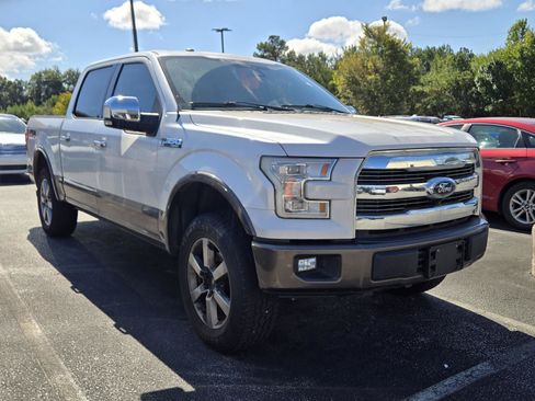 Used 2016 Ford F150 Lariat w/ Equipment Group 502A Luxury AWD/4WD image 3