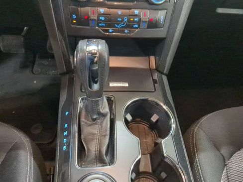 Used 2018 Ford Explorer XLT w/ Equipment Group 201A AWD/4WD image 22