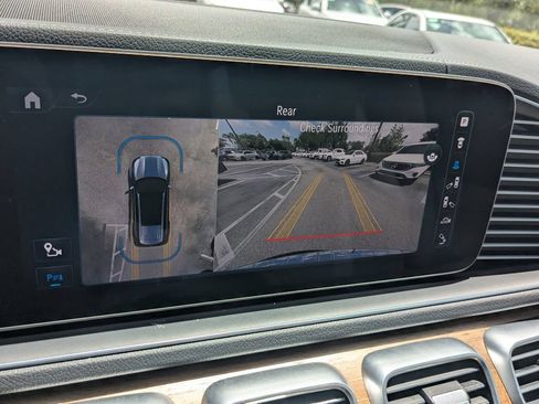 Certified 2024 Mercedes-Benz GLS 450 4MATIC image 8